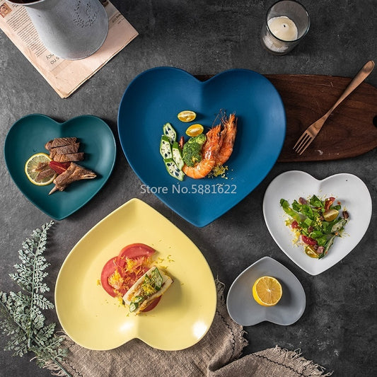 European Solid Heart Shape Ceramic Plate Lover&#39;s Porcelain Dinner Dish Anti-skid Steak Fruit Tray Salad Nuts Snack Tableware